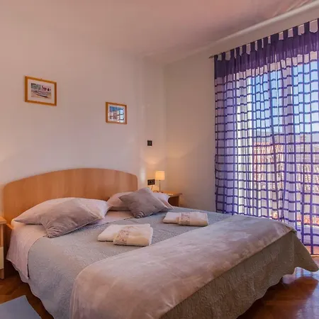 Medak Apartment Cres